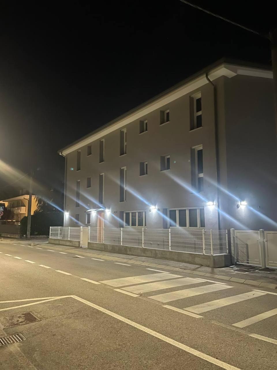 Garibaldi 16 Room Legnaro 外观 照片